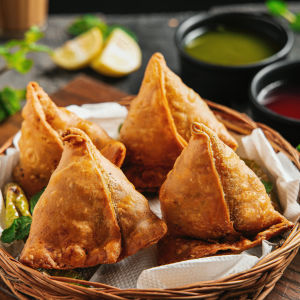 Samosa (1 piece)
